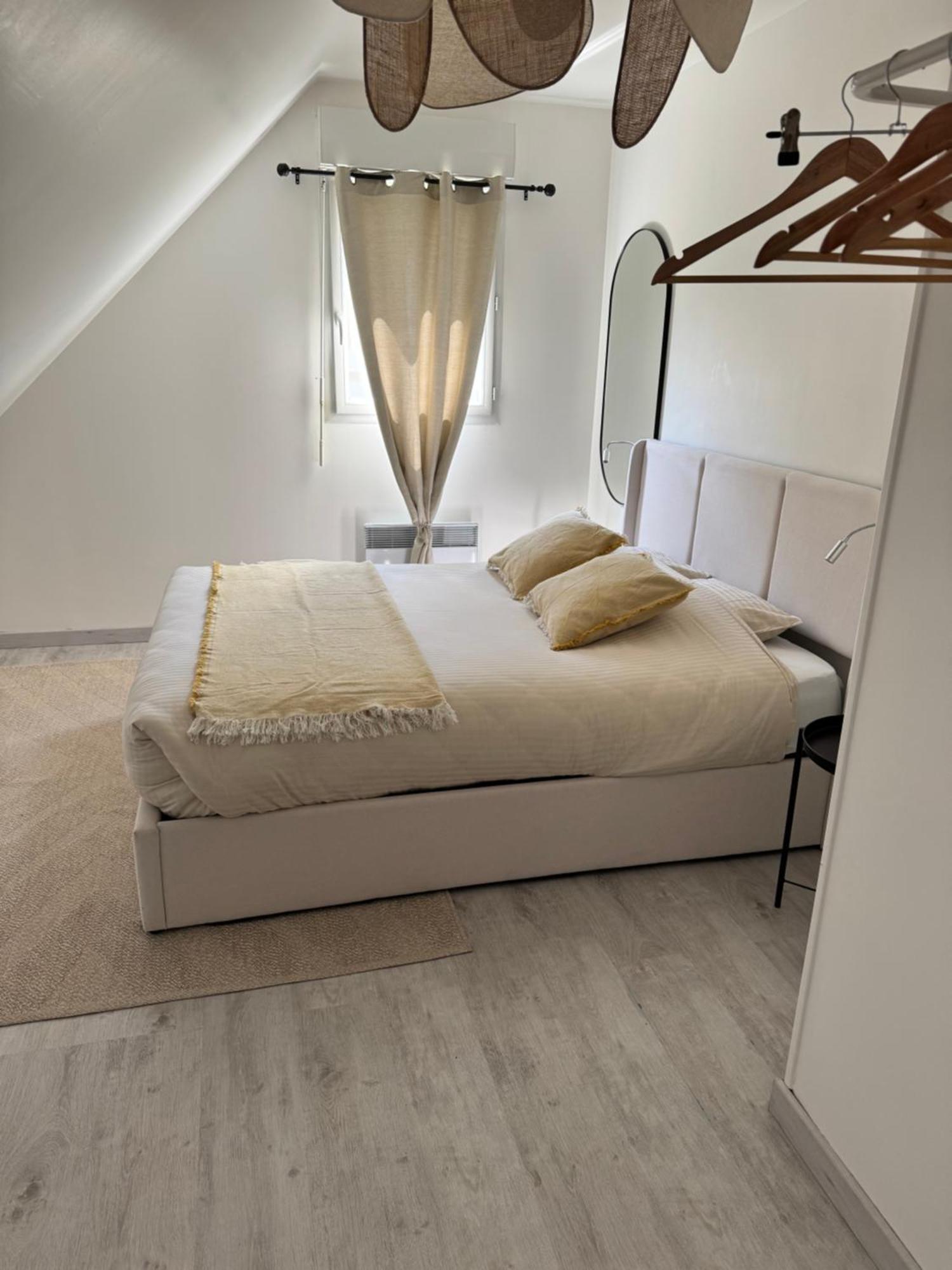 Maison De Vacances A Louer Mosles Экстерьер фото